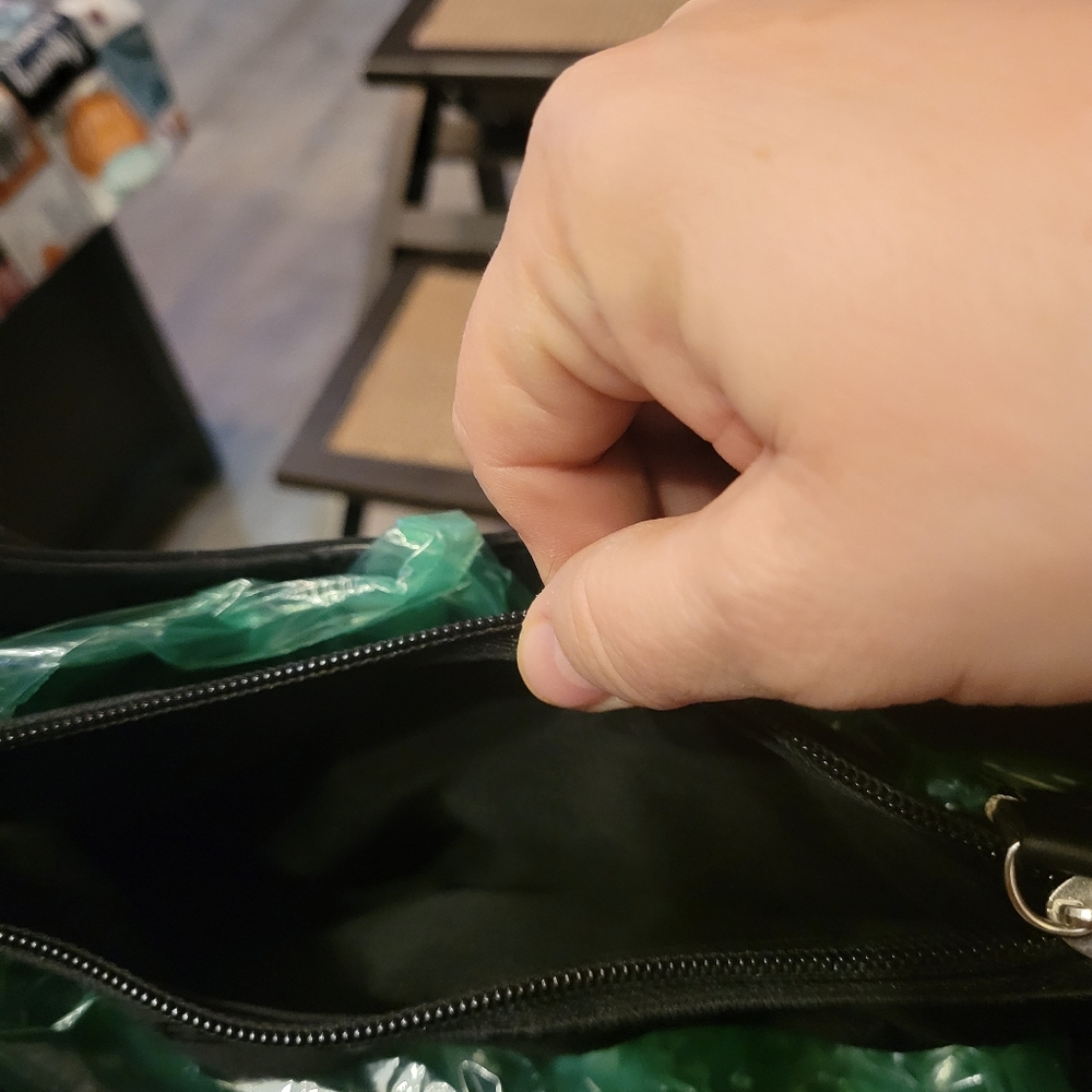 Chaps Milano hobo bag - Picture 5 of 7